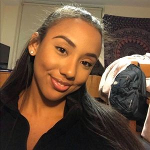 Meet your Posher, Tyana